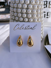 Load image into Gallery viewer, Paloma Crescent Earrings